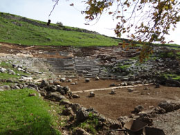 Η Γιτάνη και το αρχαίο θέατρο