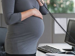 Εταιρεία ζήτησε από έγκυο μηχανικό να ρίξει το παιδί της για να μην απολυθεί!