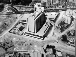 Περί της ανέγερσης του πρώτου ψηλού κτιρίου στην Αθήνα, του ξενοδοχείου Χίλτον